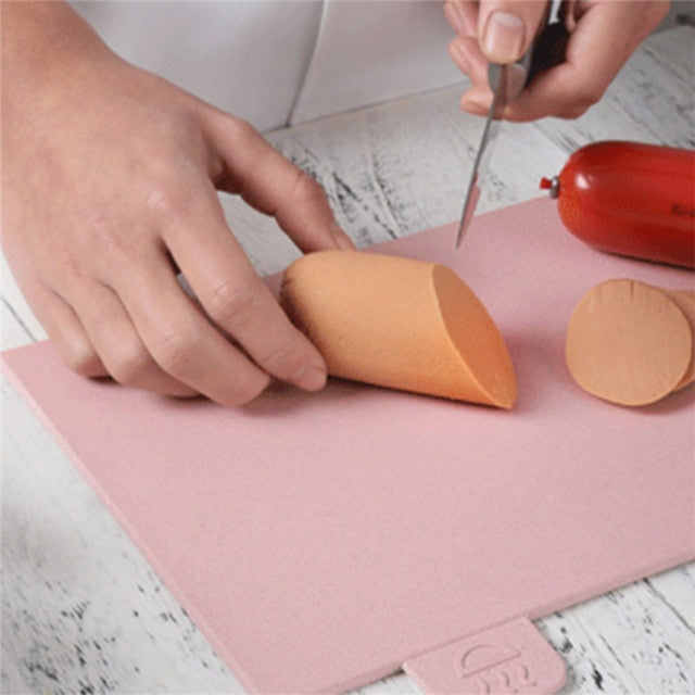 Wheat straw cutting board